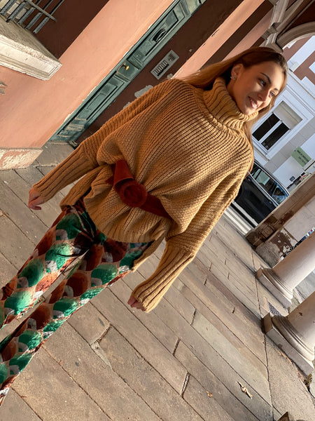 Pull col roulé marron AYA