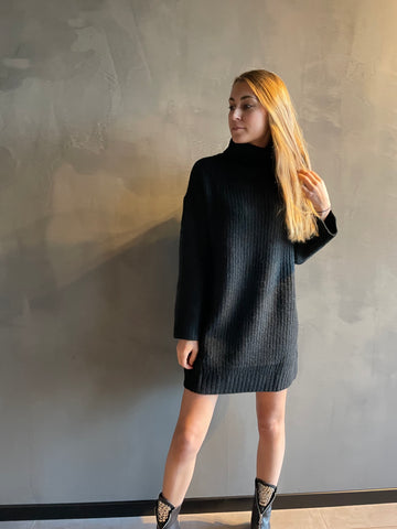 Robe col roulé noire MALAGA