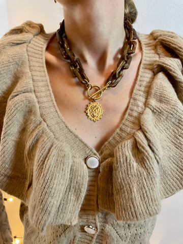 Collier à chaines