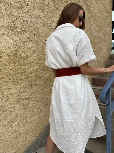 Robe à dentelle blanche EVA