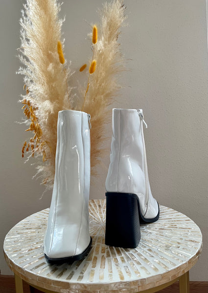 Bottines blanches à talons LYA