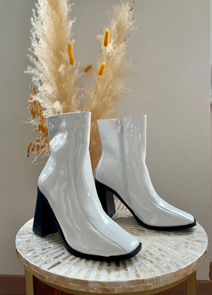 Bottines blanches à talons LYA