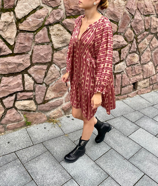 Robe violette MAO